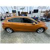 Image 12 : PARKSVILLE - 2017 CHEVROLET CRUZE ORANGE 204194 KMS - B562931