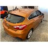 Image 16 : PARKSVILLE - 2017 CHEVROLET CRUZE ORANGE 204194 KMS - B562931