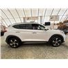 Image 11 : PARKSVILLE - 2017 HYUNDAI TUCSON WHITE 157381 KMS - D264955