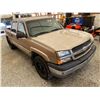 Image 10 : PARKSVILLE - 2004 CHEVROLET SILVERADO GOLD 371827 KMS - B370022