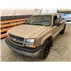 Image 4 : PARKSVILLE - 2004 CHEVROLET SILVERADO GOLD 371827 KMS - B370022
