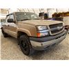 Image 8 : PARKSVILLE - 2004 CHEVROLET SILVERADO GOLD 371827 KMS - B370022