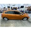 Image 12 : PARKSVILLE - 2017 CHEVROLET CRUZE ORANGE 204194 KMS - B562931
