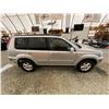 Image 12 : PARKSVILLE - 2005 NISSAN X-TRAIL GRAY 233352 KMS - B112603