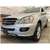 Image 2 : PARKSVILLE - 2008 MERCEDES-BENZ M-CLASS GRAY 274957 KMS - B422030