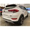 Image 14 : PARKSVILLE - 2017 HYUNDAI TUCSON WHITE 157381 KMS - D264955