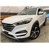 Image 1 : PARKSVILLE - 2017 HYUNDAI TUCSON WHITE 157381 KMS - D264955
