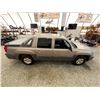 Image 13 : PARKSVILLE - 2003 CHEVROLET AVALANCHE GREY 266165 KMS - D122144