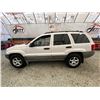 Image 23 : PARKSVILLE - 1999 JEEP GRAND CHEROKEE WHITE 246864 KMS - P575025