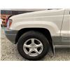 Image 31 : PARKSVILLE - 1999 JEEP GRAND CHEROKEE WHITE 246864 KMS - P575025