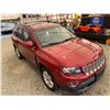 Image 10 : PARKSVILLE - 2017 JEEP COMPASS RED 130713 KMS - B205410