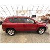Image 11 : PARKSVILLE - 2017 JEEP COMPASS RED 130713 KMS - B205410