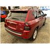 Image 15 : PARKSVILLE - 2017 JEEP COMPASS RED 130713 KMS - B205410