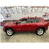 Image 23 : PARKSVILLE - 2017 JEEP COMPASS RED 130713 KMS - B205410