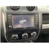 Image 45 : PARKSVILLE - 2017 JEEP COMPASS RED 130713 KMS - B205410