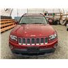 Image 6 : PARKSVILLE - 2017 JEEP COMPASS RED 130713 KMS - B205410