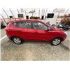 Image 12 : PARKSVILLE - 2011 HYUNDAI TUCSON RED 113914 KMS - P281469