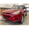 Image 2 : PARKSVILLE - 2011 HYUNDAI TUCSON RED 113914 KMS - P281469
