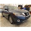 Image 8 : PARKSVILLE - 2016 NISSAN PATHFINDER BLUE 343091 KMS - B616655