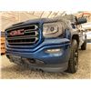Image 2 : PARKSVILLE - 2017 GMC SIERRA BLUE 196439 KMS - B341776