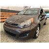 Image 2 : PARKSVILLE - 2013 KIA RIO BROWN 194761 KMS - J790002