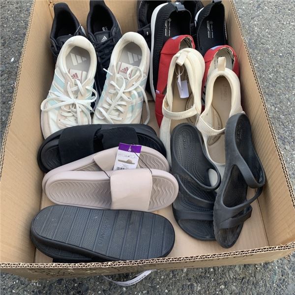 BOX OF SIZE 8 RUNNERS AND SUMMER FOOTWEAR