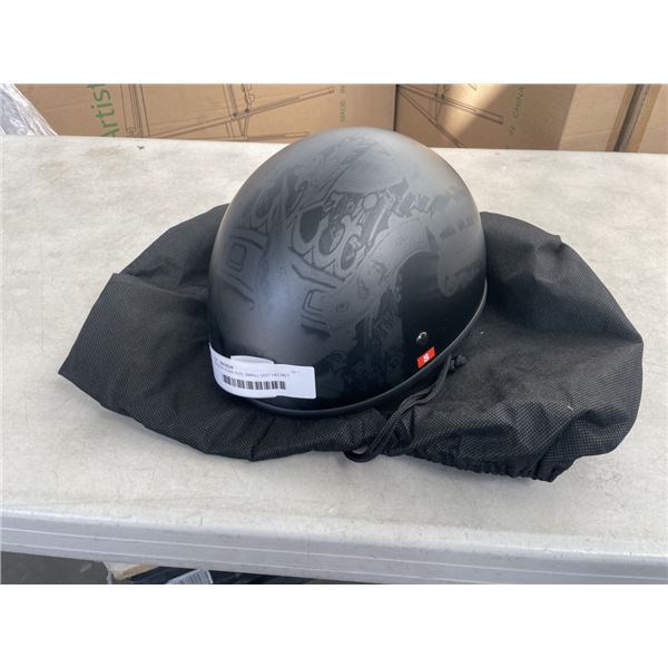 AS NEW VOSS SIZE SMALL DOT HELMET