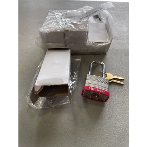 6 PACK LIONS LOCKS KEYED A LIKE PADLOCKS