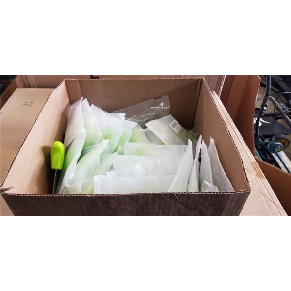 BOX OF NEW CRINKLE WAVY CUTTER KNIVES