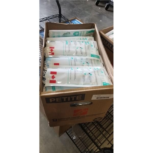 CASE OF 700 DISPOSABLE PROTECTIVE MASKS