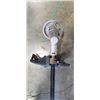 Image 2 : WEEDEATER FEATHERLIGHT GAS WEED TRIMMER