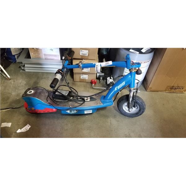 RAZER SCOOTER W/ CHARGER