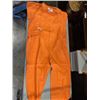 Image 2 : 3 PAIRS KING BIG K COVERALLS (M, L AND XL) AND 8 PAIRS OF SCOTCHLITE REFLECTIVE WORK PANTS