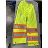 Image 4 : 3 PAIRS KING BIG K COVERALLS (M, L AND XL) AND 8 PAIRS OF SCOTCHLITE REFLECTIVE WORK PANTS