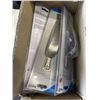 Image 2 : 4 BOXES OF GATE PULLS