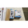 Image 1 : 2 BOXES OF GATE PULLS AND 3 BOXES OF GATE T HINGES