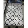 Image 3 : 8  26" x 17.5" INDUSTRIAL BAKING SHEETS