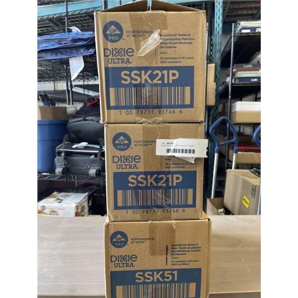 3 BOXES DIXIE ULTRA PLASTIC KNIFE REFILL. 24 REFILLS AT 40 COUNT (960 KNIVES PER BOX)