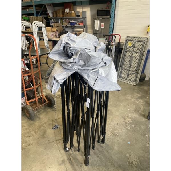 INSTANT CANOPY  8FT X 8FT