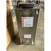 Image 3 : FETCO COUNTER TOP WATER DISPENSER