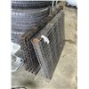 Image 2 : 2 FOLDING WIRE PET PENS