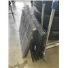 Image 3 : 2 FOLDING WIRE PET PENS