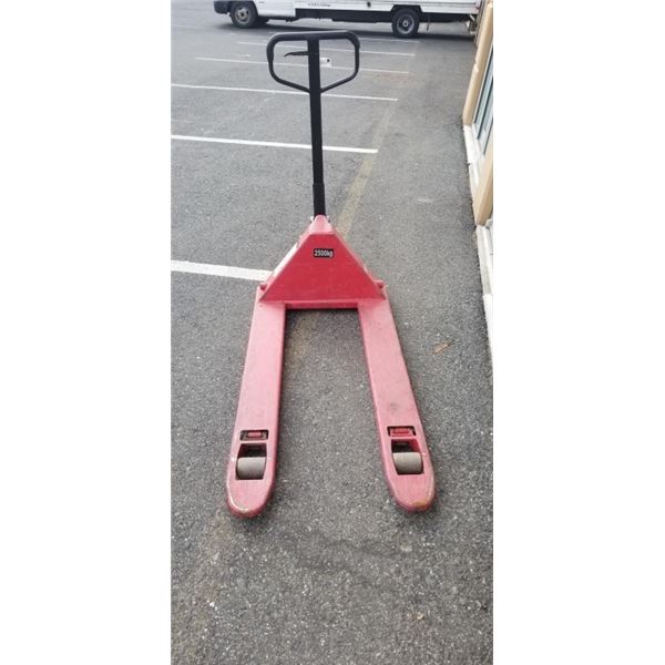 RED 2500KG PALLET JACK, WORKING