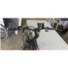 Image 5 : BLACK SCHWINN BIKE