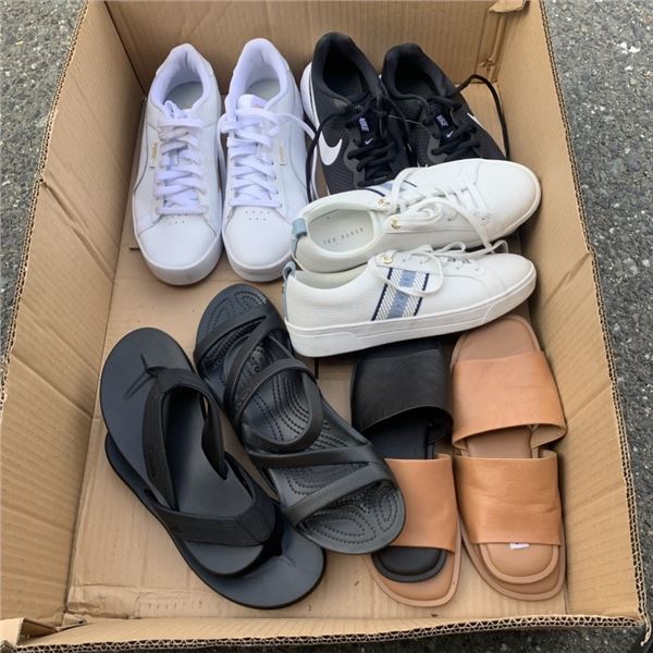 BOX OF SIZE 7 RUNNERS AND SUMMER FOOTWEAR