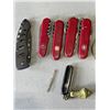 Image 2 : BAG OF POCKET KNIVES AND MAGNIFYING GLASSES