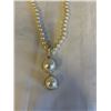 Image 2 : VINTAGE HAND KNOTTED PEARL NECKLACE W/ ENHANCED PEARL PENDANT