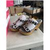 Image 5 : 8 NEW PAIRS OF LADIES BOOTS AND SHOES, ASSORTED SIZE