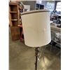 Image 2 : RETRO FLOOR LAMP AND ASSORTED DESK LAMPS