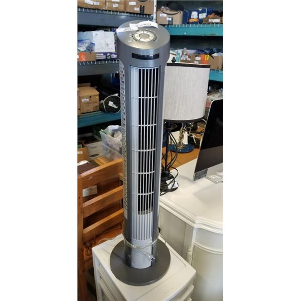 SEVILLE FLOOR FAN AND 4 DRAWER PLASTIC ORGANIZER